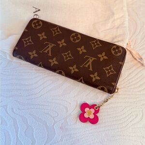Louis Vuitton Blooming Monogram Zippy Wallet with Pink flower Charm